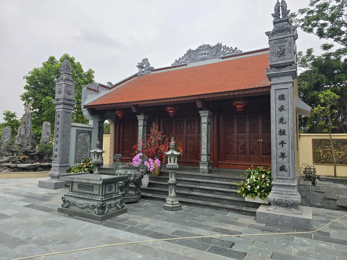 Nhà Thờ Tư Gia Cho Gia Chủ Ở Sơn Tây