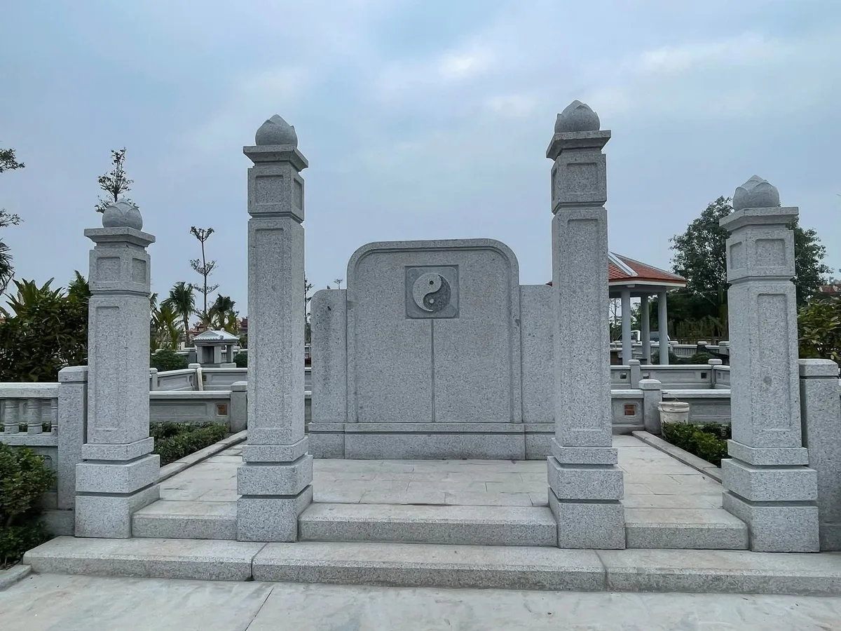 Cổng Tứ Trụ Granit